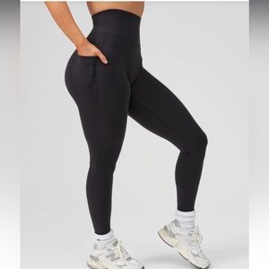 BuffBunny Rosa Pocket Legging
